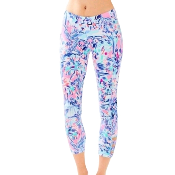 Lilly Pulitzer Pants - Lilly Pulitzer Luxetic Weekender cropped leggings   - M.        F50